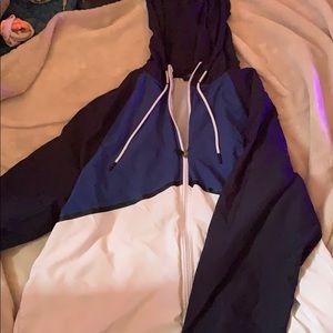 men’s athletic windbreaker